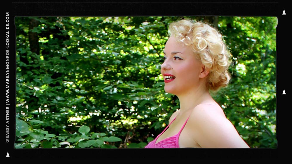 Babsy Artner as Marilyn Monroe